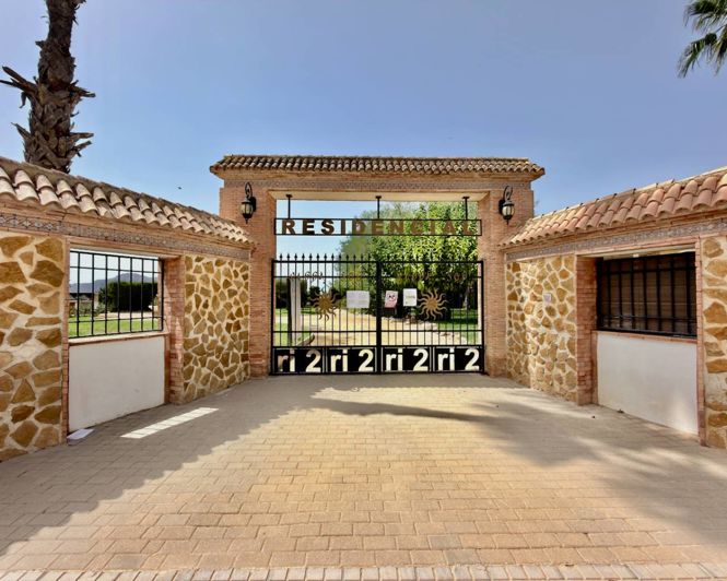 Image No.21-3 Bed Apartment for sale