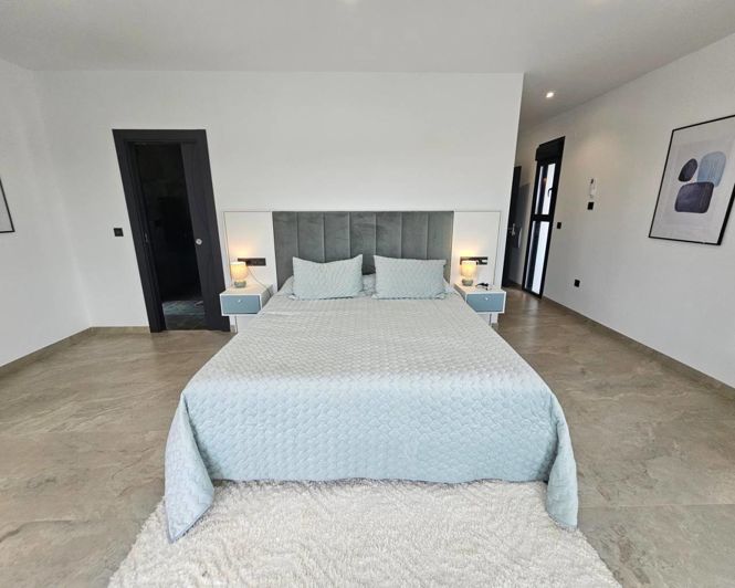 Image No.20-4 Bed Villa for sale
