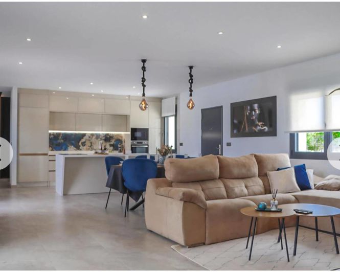 Image No.25-4 Bed Villa for sale