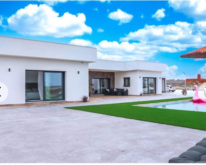 Image No.26-4 Bed Villa for sale