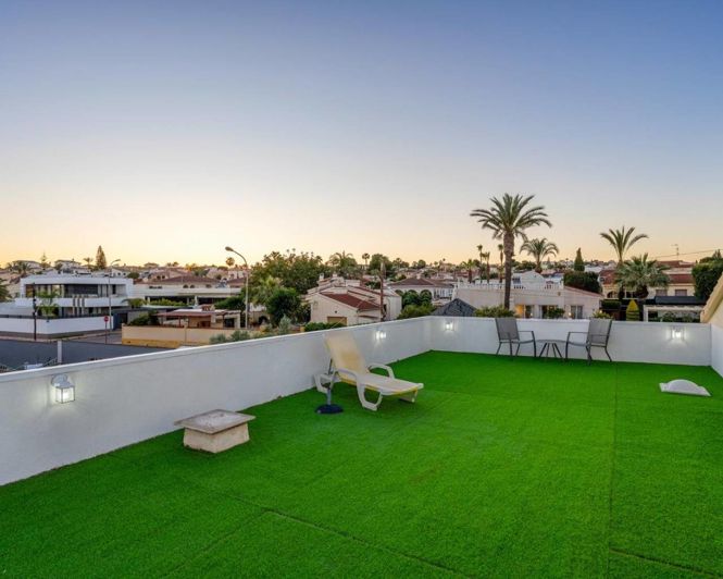 Image No.21-6 Bed Villa for sale