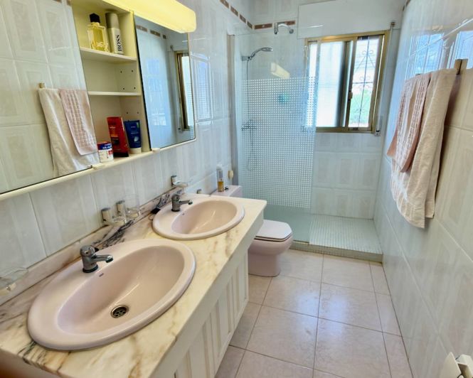 Image No.16-3 Bed Villa for sale