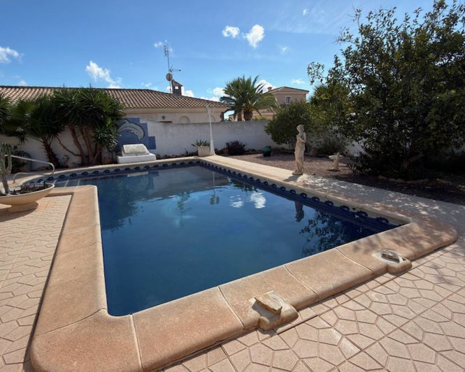 Image No.2-3 Bed Villa for sale
