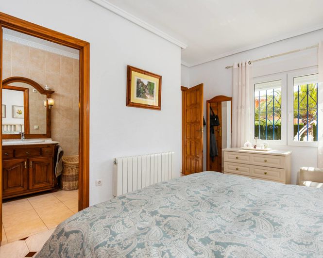 Image No.11-4 Bed Villa for sale