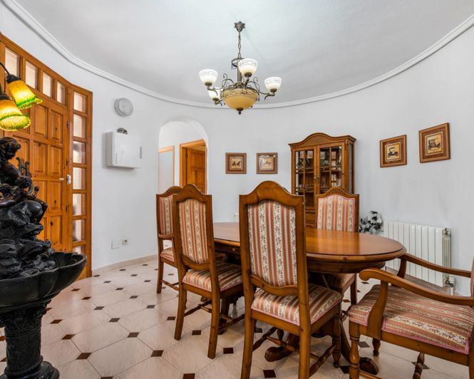 Image No.7-4 Bed Villa for sale