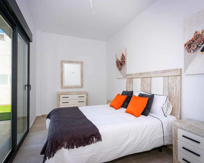 Image No.28-3 Bed Villa / Detached for sale
