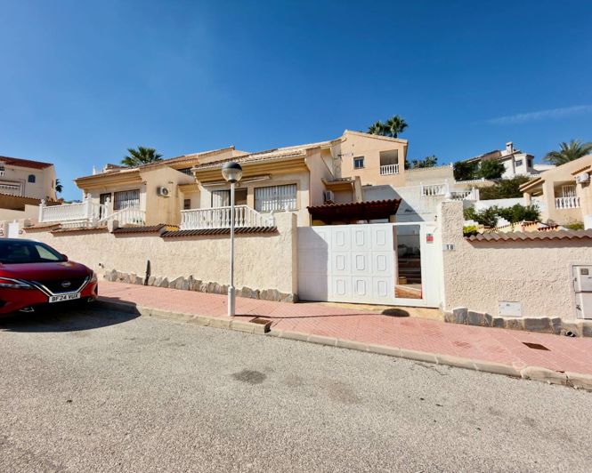 Image No.20-3 Bed Villa for sale