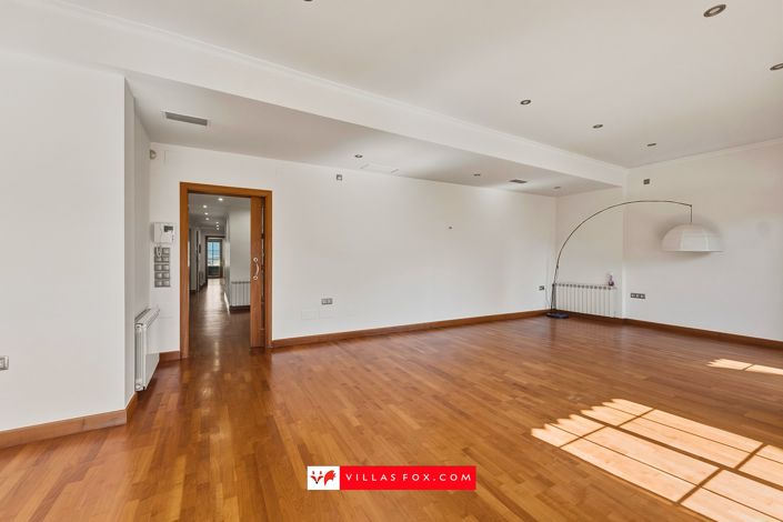 Image No.25-3 Bed Apartment for sale