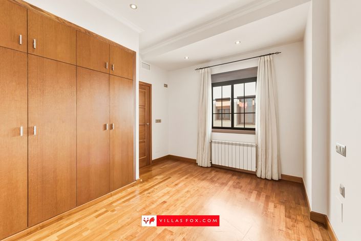 Image No.27-3 Bed Apartment for sale