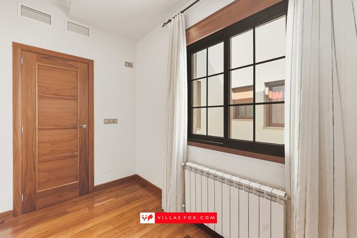 Image No.30-3 Bed Apartment for sale