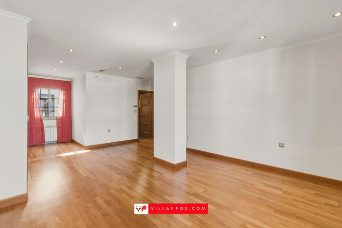 Image No.31-3 Bed Apartment for sale