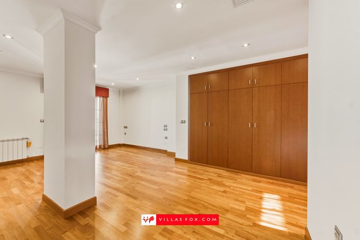 Image No.40-3 Bed Apartment for sale