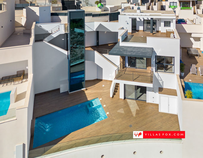 Image No.18-3 Bed Villa for sale