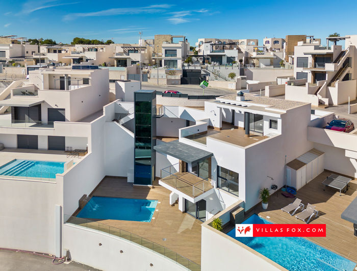 Image No.33-3 Bed Villa for sale