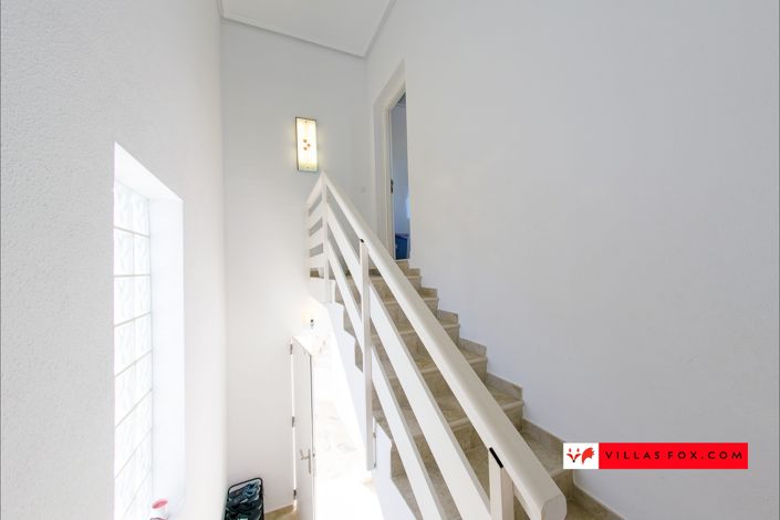 Image No.40-6 Bed Villa for sale