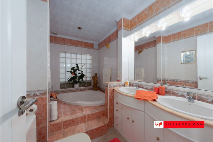 Image No.66-Villa de 6 chambres à vendre à San Miguel de Salinas