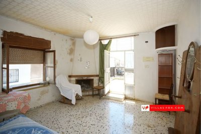 1513torremendo7-bedroomtownhouseforsaleingrea