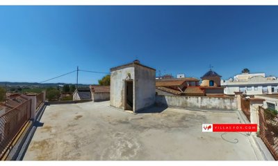 1513torremendo7-bedroomtownhouseforsaleingrea