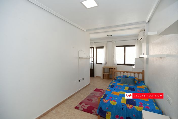 Image No.15-3 Bed Townhouse for sale