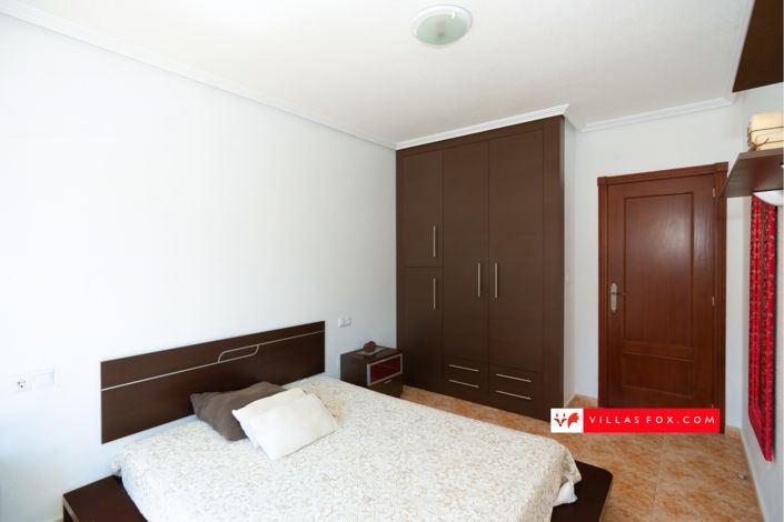 Image No.20-3 Bed Townhouse for sale