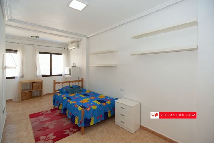 Image No.10-3 Bed Townhouse for sale