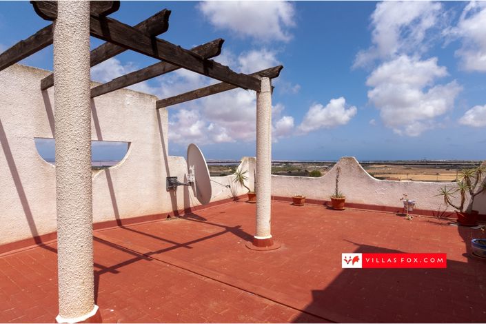 Image No.16-2 Bed Townhouse for sale