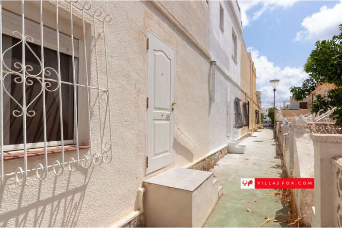 Image No.25-2 Bed Townhouse for sale