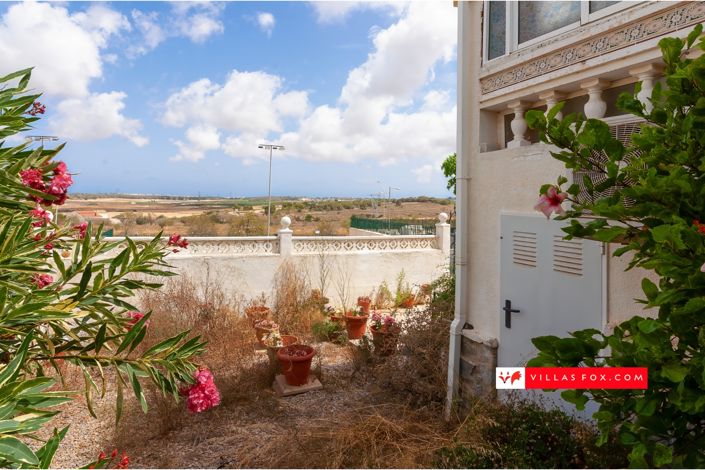 Image No.36-2 Bed Townhouse for sale