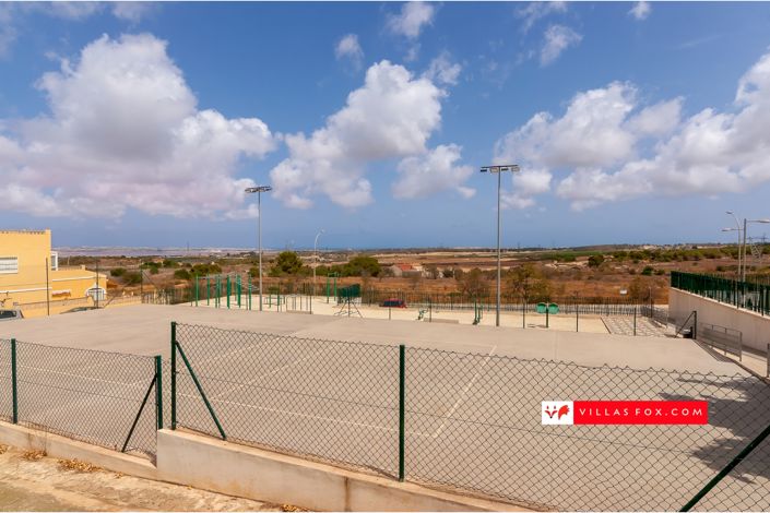 Image No.37-2 Bed Townhouse for sale