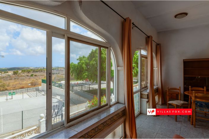 Image No.40-2 Bed Townhouse for sale