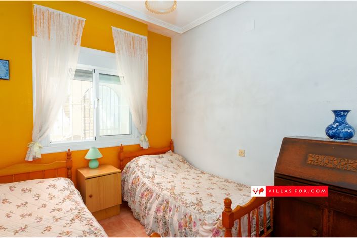 Image No.8-2 Bed Townhouse for sale