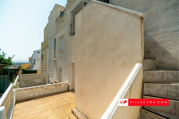 Image No.25-2 Bed Townhouse for sale