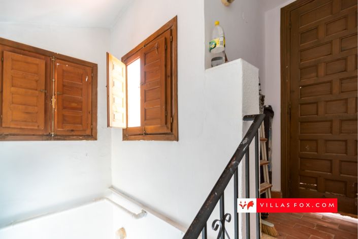 Image No.26-2 Bed Townhouse for sale