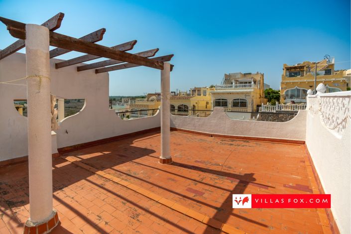 Image No.27-2 Bed Townhouse for sale