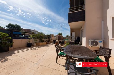 1538resangelinaground-floorcornerapartmentwit