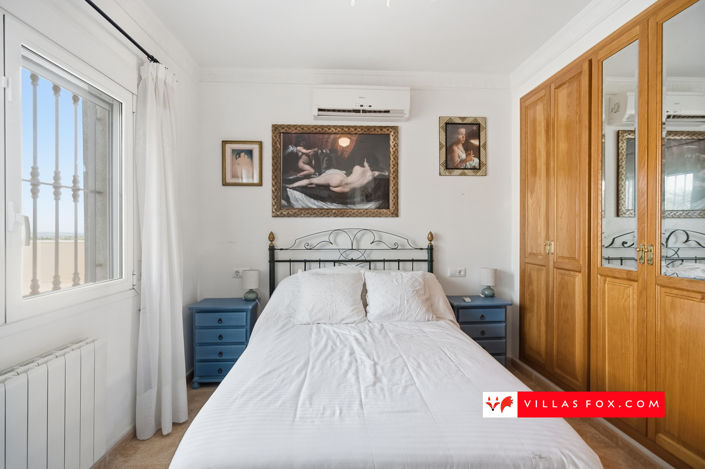 Image No.11-3 Bed Villa for sale