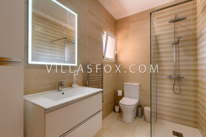 Image No.26-3 Bed Villa for sale