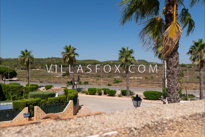 Image No.58-3 Bed Villa for sale