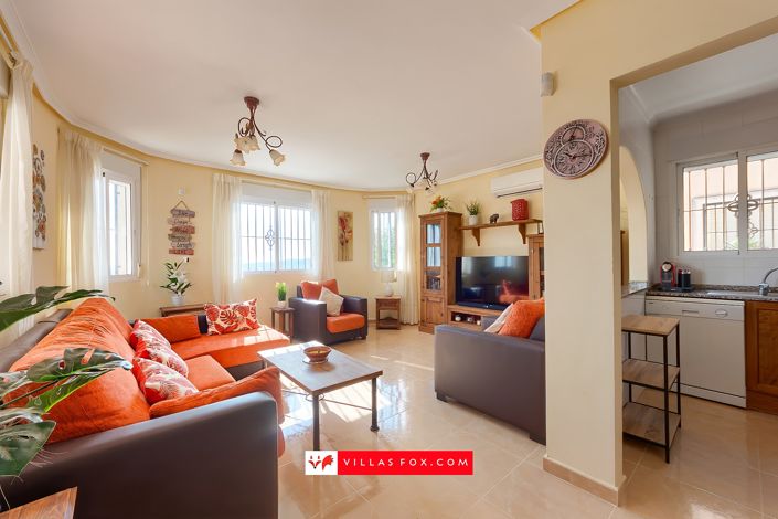 Image No.2-Villa de 4 chambres à vendre à San Miguel de Salinas