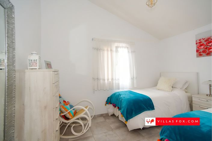 Image No.58-5 Bed Villa for sale