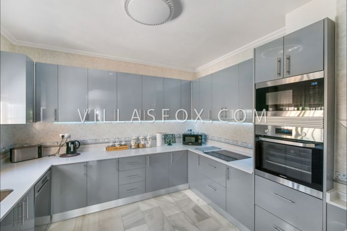 Image No.29-3 Bed Villa for sale