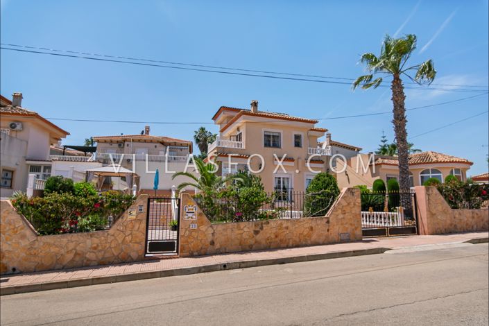 Image No.56-3 Bed Villa for sale