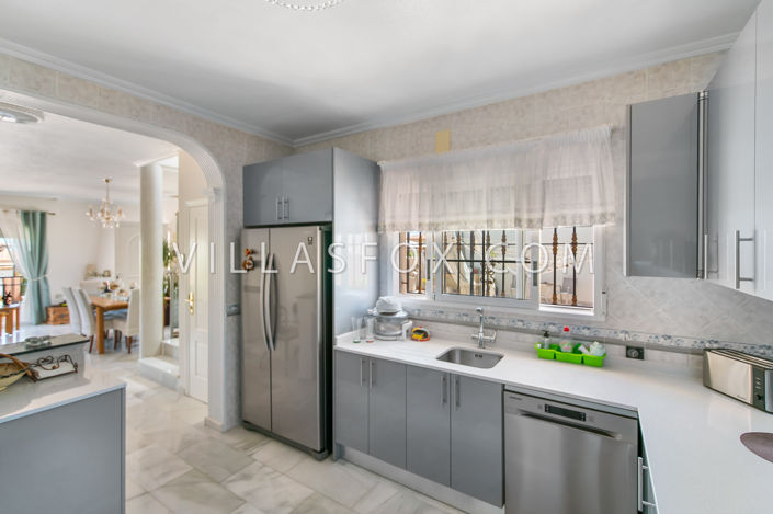 Image No.4-3 Bed Villa for sale