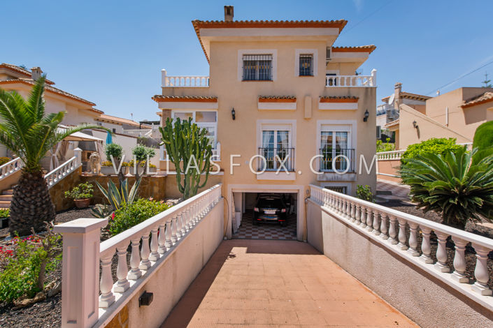 Image No.2-3 Bed Villa for sale