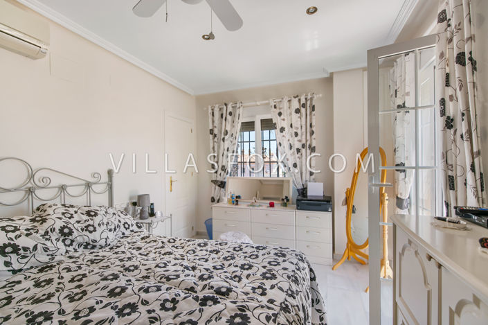 Image No.9-3 Bed Villa for sale