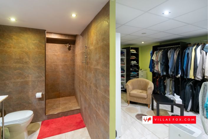 Image No.29-3 Bed Townhouse for sale