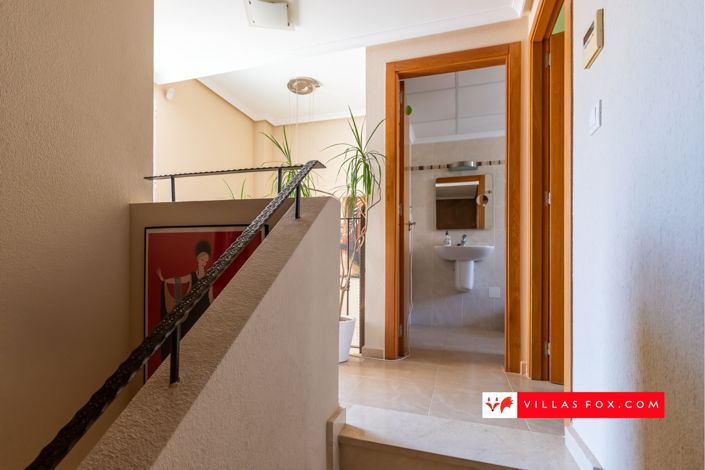 Image No.36-3 Bed Townhouse for sale