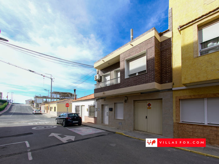 Image No.26-3 Bed Townhouse for sale