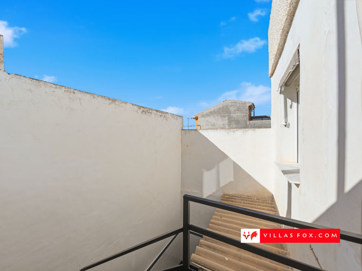 Image No.35-3 Bed Townhouse for sale