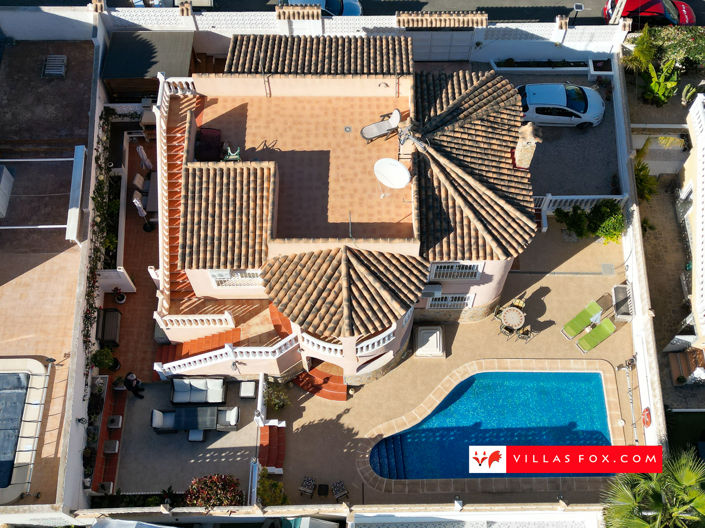 Image No.3-Villa de 5 chambres à vendre à Orihuela Costa